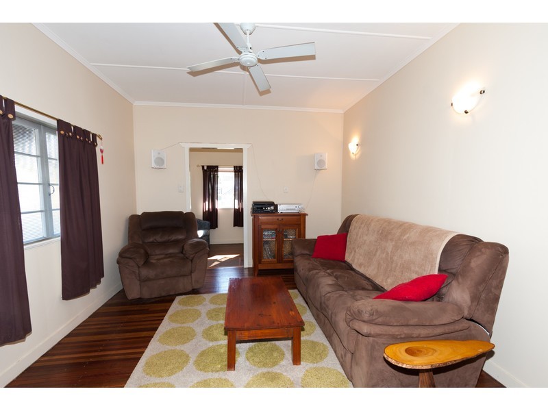 166 Elphinstone Street, Berserker QLD 4701