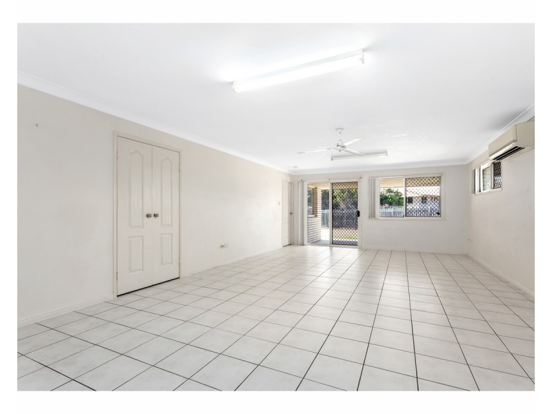 3 Seonaid Place, Gracemere QLD 4702
