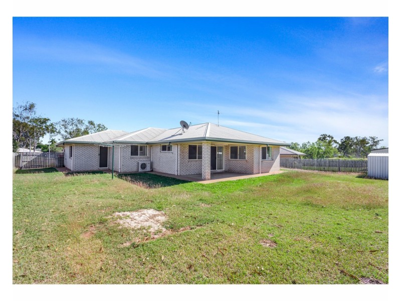 3 Seonaid Place, Gracemere QLD 4702