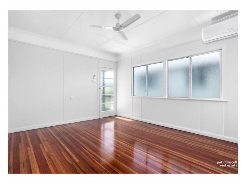 2 Tung Yeen Street, Park Avenue QLD 4701