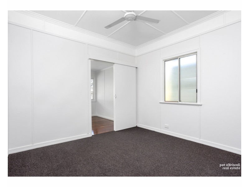 2 Tung Yeen Street, Park Avenue QLD 4701