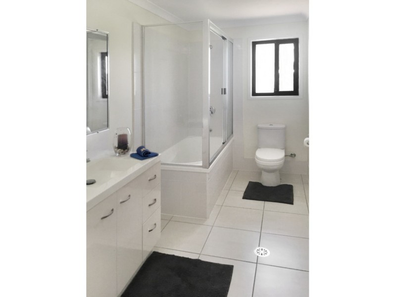 16 Soligo Court, Gracemere QLD 4702