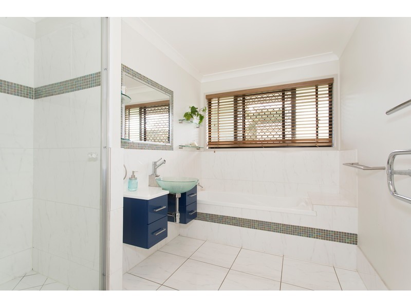 1 Goldfinch Drive, Parkhurst QLD 4702