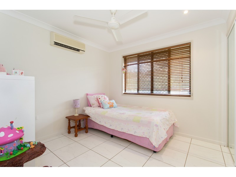 1 Goldfinch Drive, Parkhurst QLD 4702