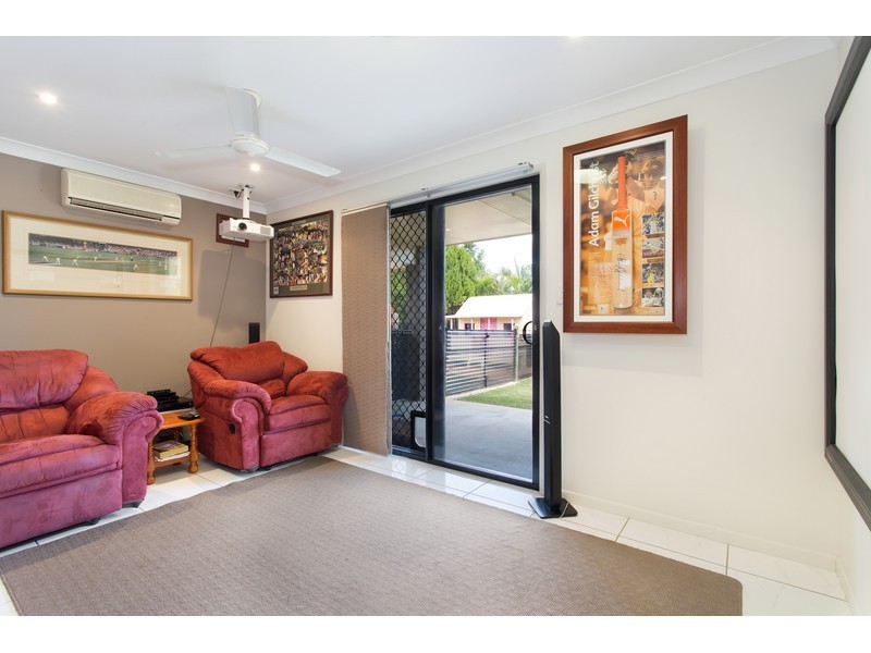1 Goldfinch Drive, Parkhurst QLD 4702