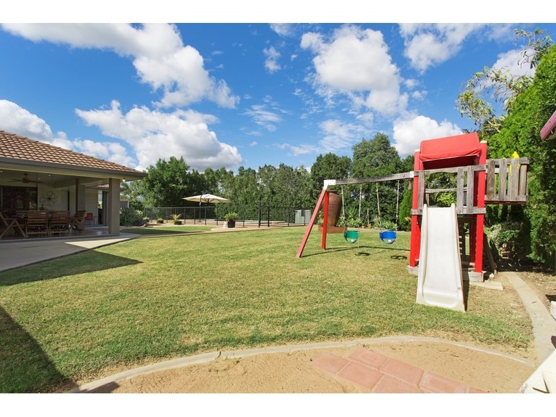 1 Goldfinch Drive, Parkhurst QLD 4702