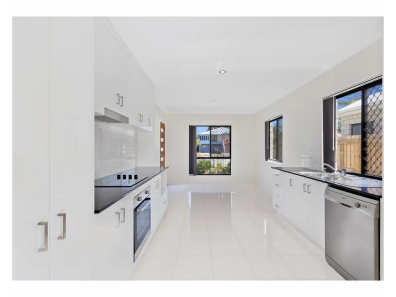 2/87 West Street, Allenstown QLD 4700
