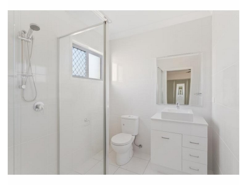 2/87 West Street, Allenstown QLD 4700