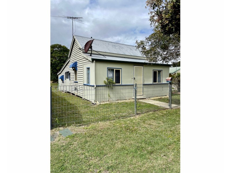 10a Mackay Street, Lakes Creek QLD 4701