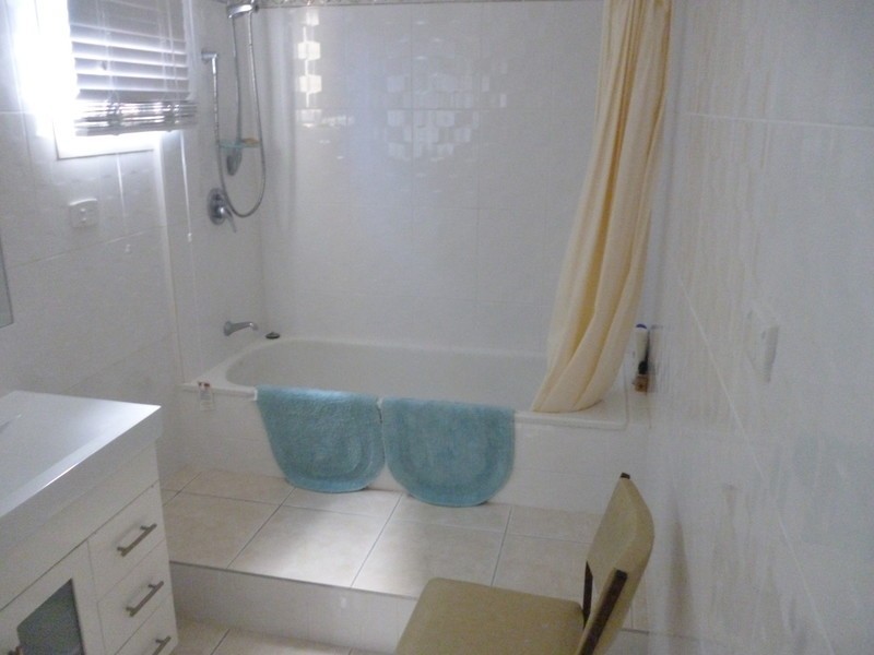120 Schofield Parade, Keppel Sands QLD 4702