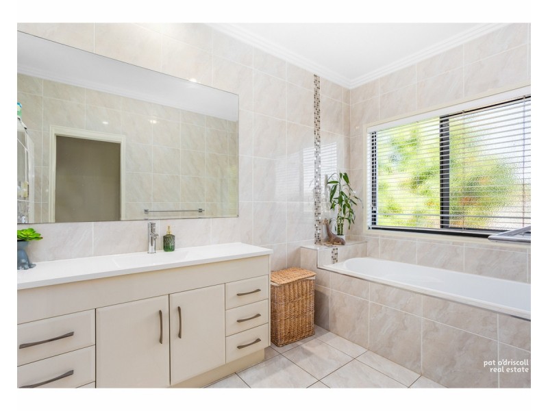 20 Stirling Drive, Rockyview QLD 4701
