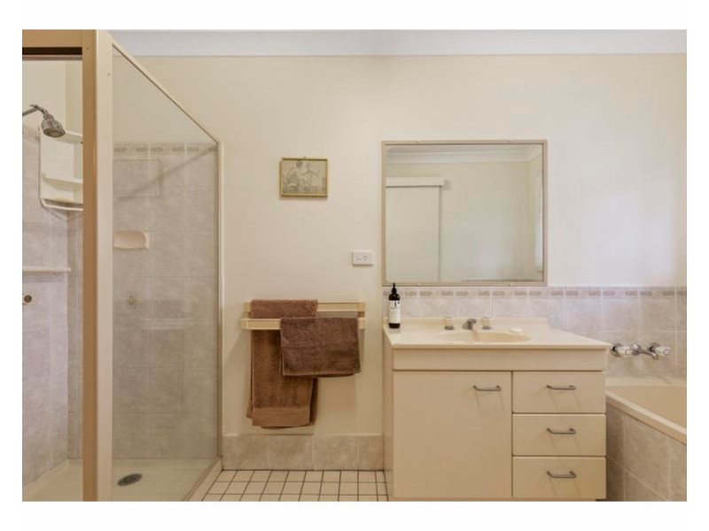77 Leamington Street, Berserker QLD 4701