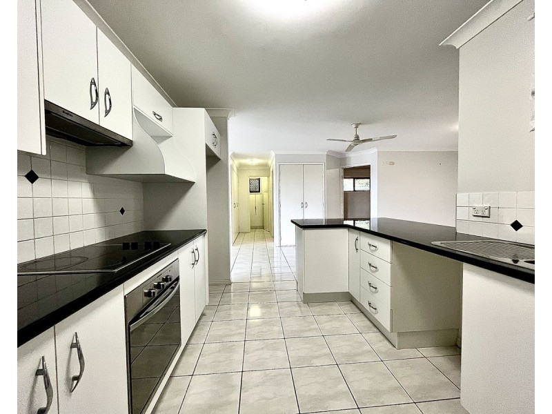 2 Mimosa Court, Gracemere QLD 4702