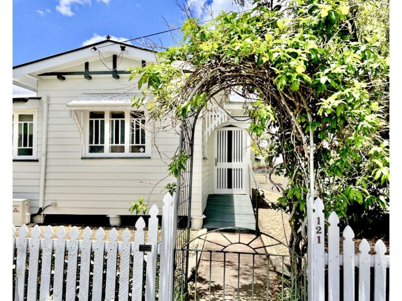 121 Stanley Street, Allenstown QLD 4700