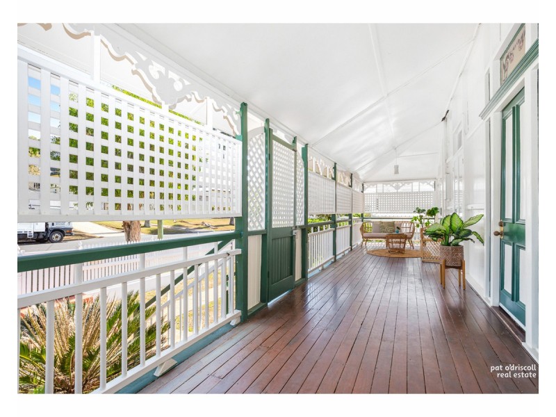 21 Cousins Street, The Range QLD 4700