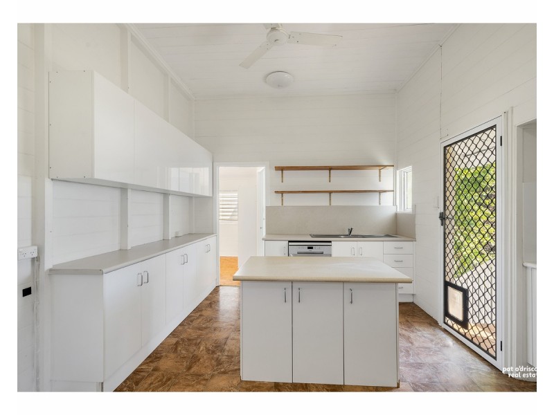 4 Corberry Street, The Range QLD 4700