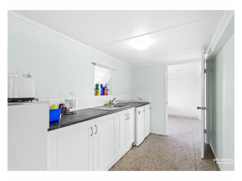 8 Kerr Street, Park Avenue QLD 4701