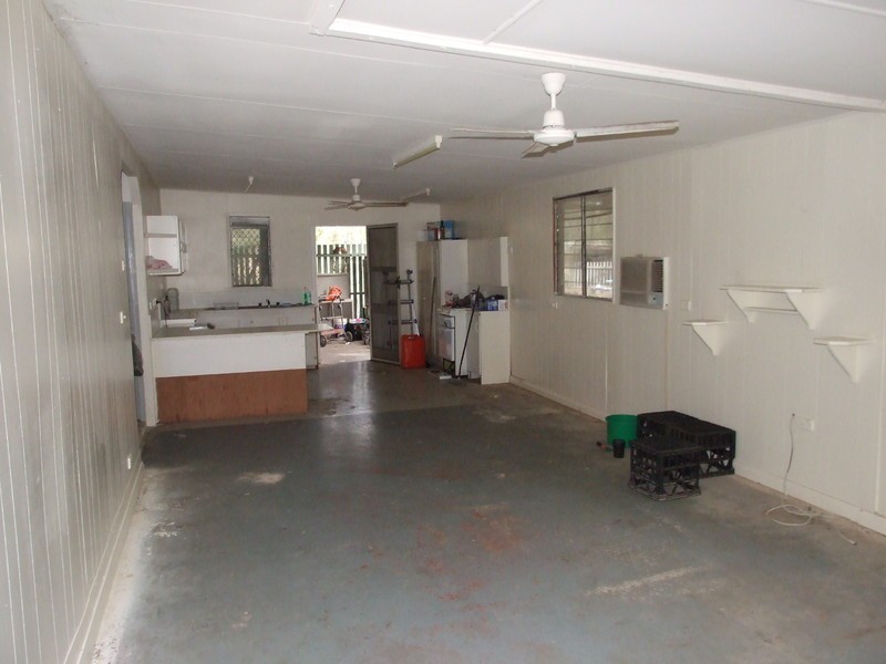 718 Atkinson Road, Canoona QLD 4702