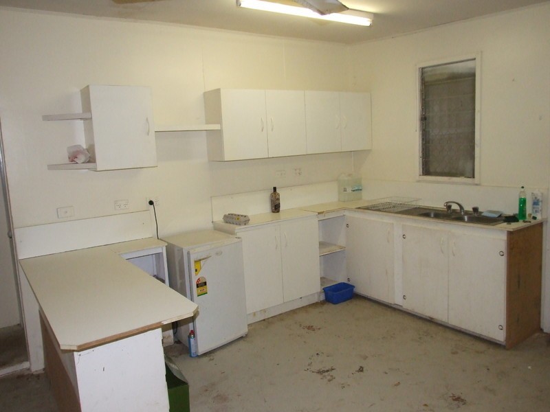 718 Atkinson Road, Canoona QLD 4702