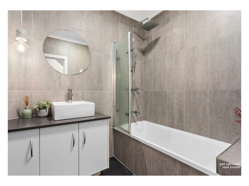 65 Davis Street, Allenstown QLD 4700