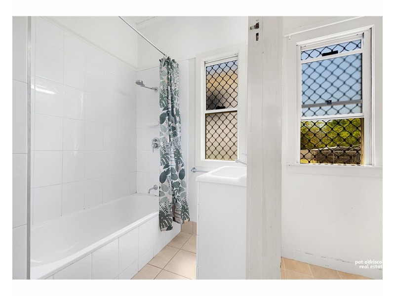 184 High Street, Berserker QLD 4701