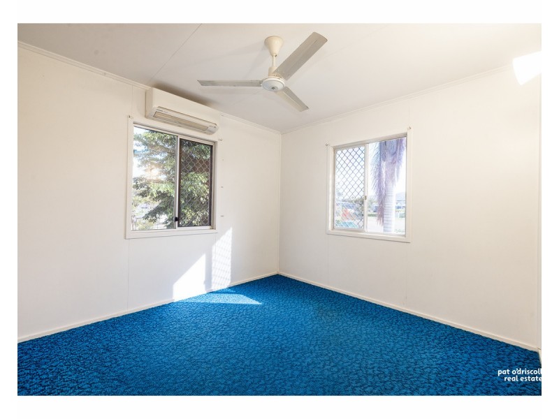 8 Kerr Street, Park Avenue QLD 4701