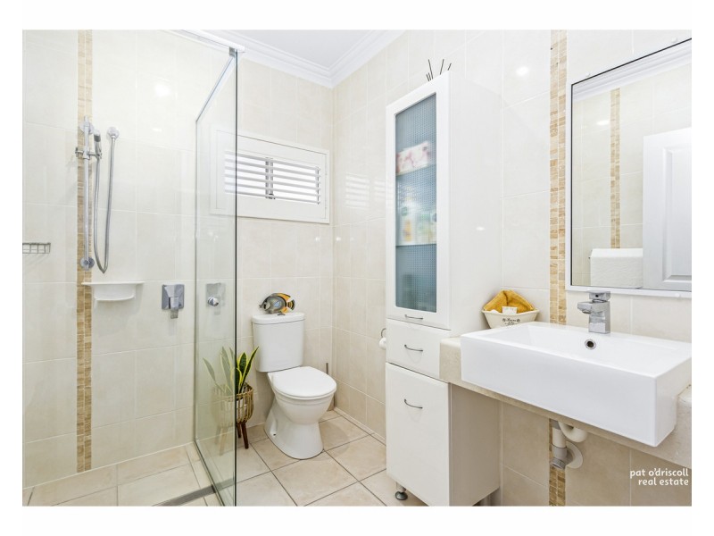 8 Beaconsfield Terrace, The Range QLD 4700