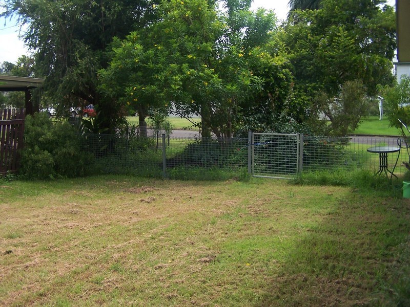 33 Twigg Street, Park Avenue QLD 4701