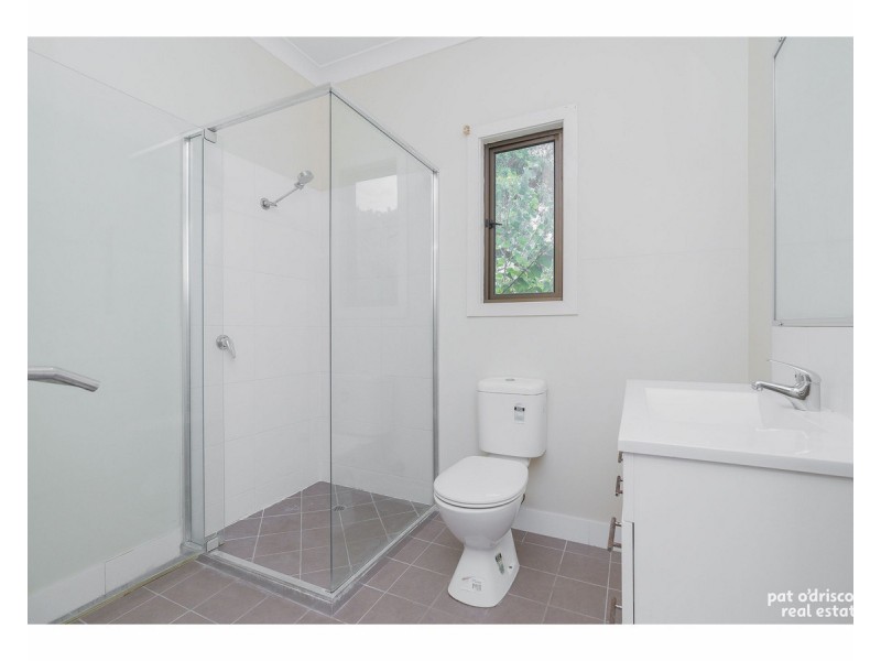 6 Dobbs Street, The Range QLD 4700