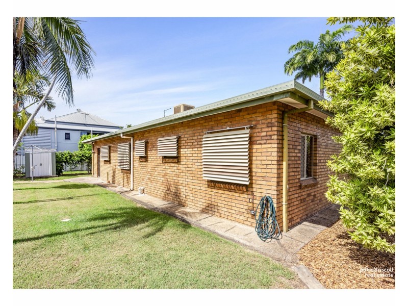 33 Baden Powell, Wandal QLD 4700
