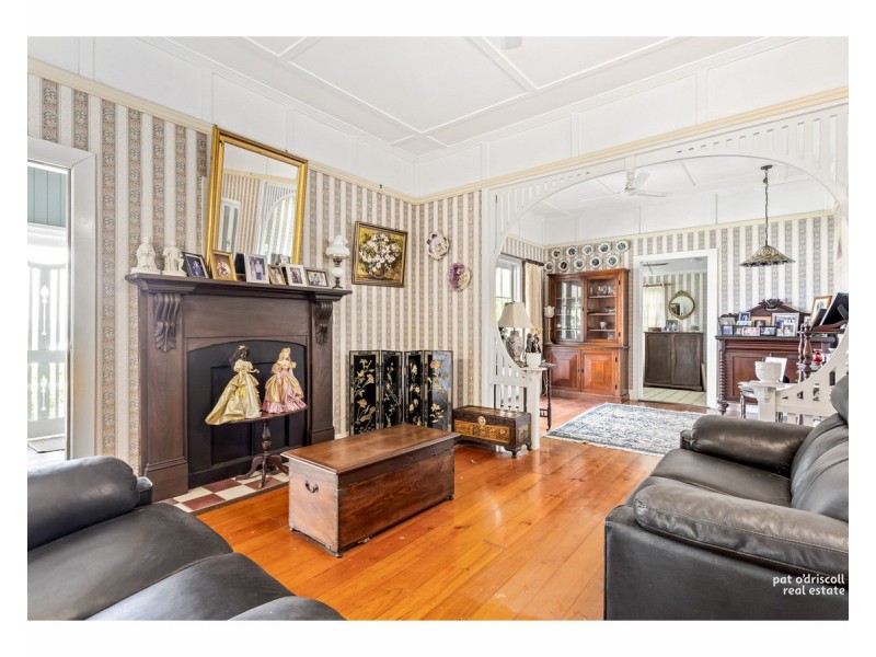 12 Bowen Terrace, The Range QLD 4700