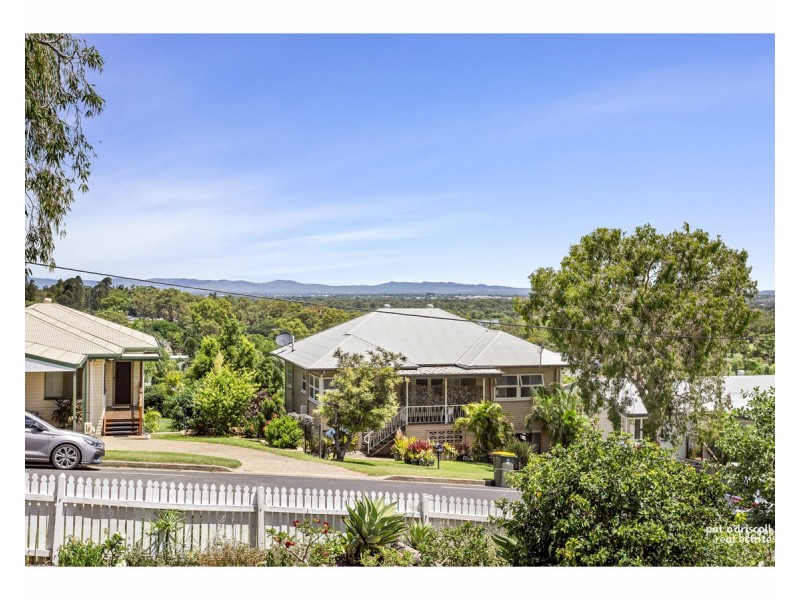 12 Bowen Terrace, The Range QLD 4700