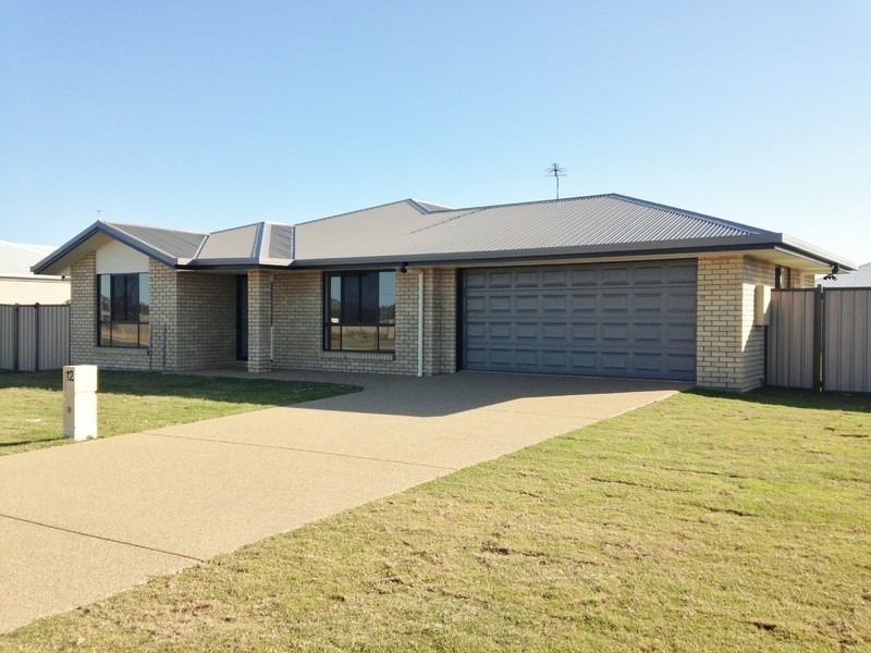 12 Bell Trees Place, Gracemere QLD 4702