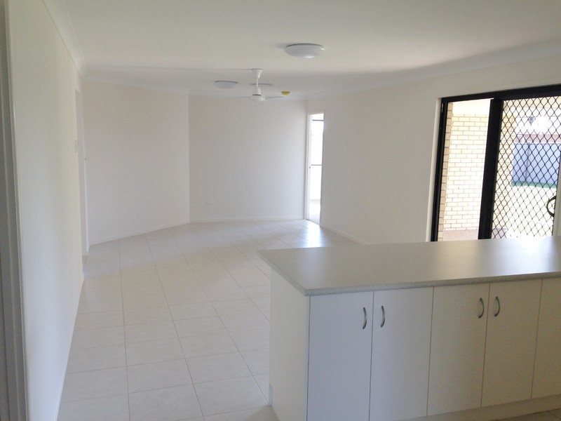 12 Bell Trees Place, Gracemere QLD 4702