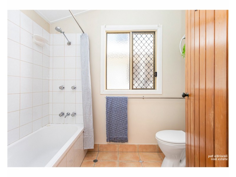 7 Matthew Flinders Drive, Cooee Bay QLD 4703