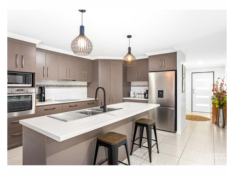 15 Violet Drive, Gracemere QLD 4702