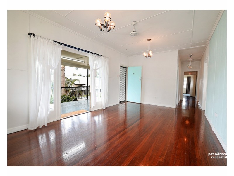 27 Dagmar Street, The Range QLD 4700