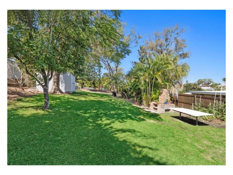 11 Bauhinia Terrace, The Range QLD 4700