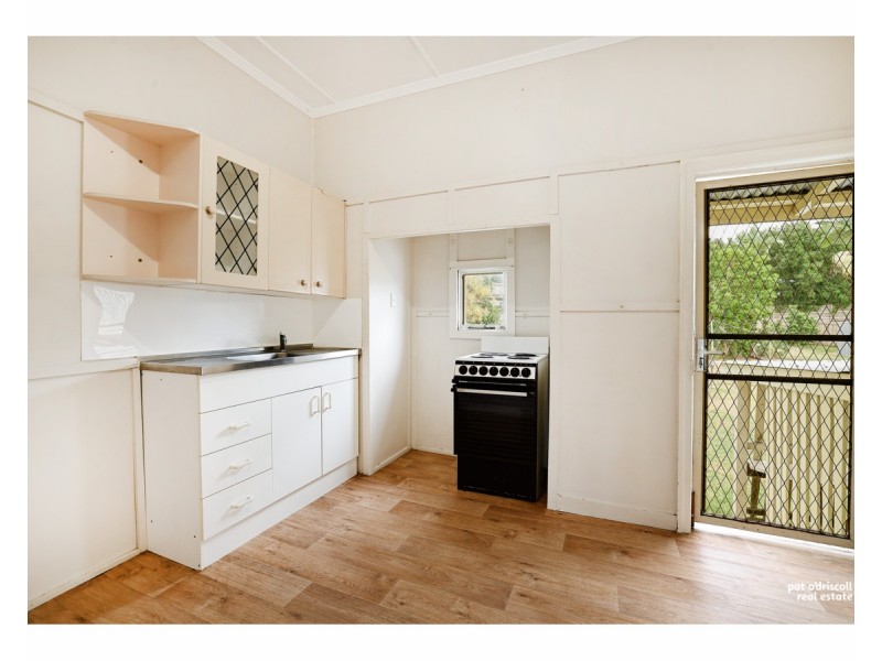 216 Denham Street, The Range QLD 4700