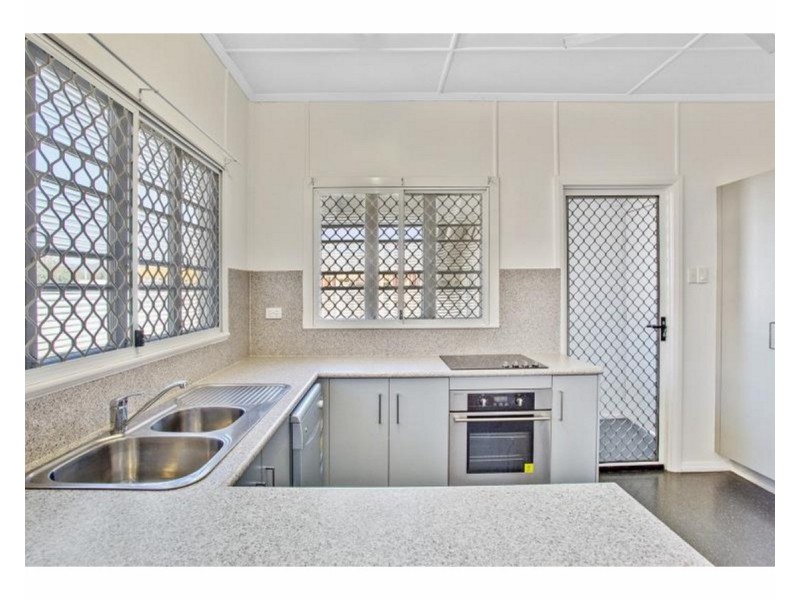 125 Main Street, Park Avenue QLD 4701