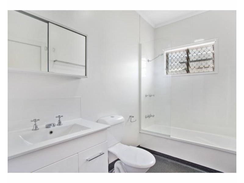 125 Main Street, Park Avenue QLD 4701