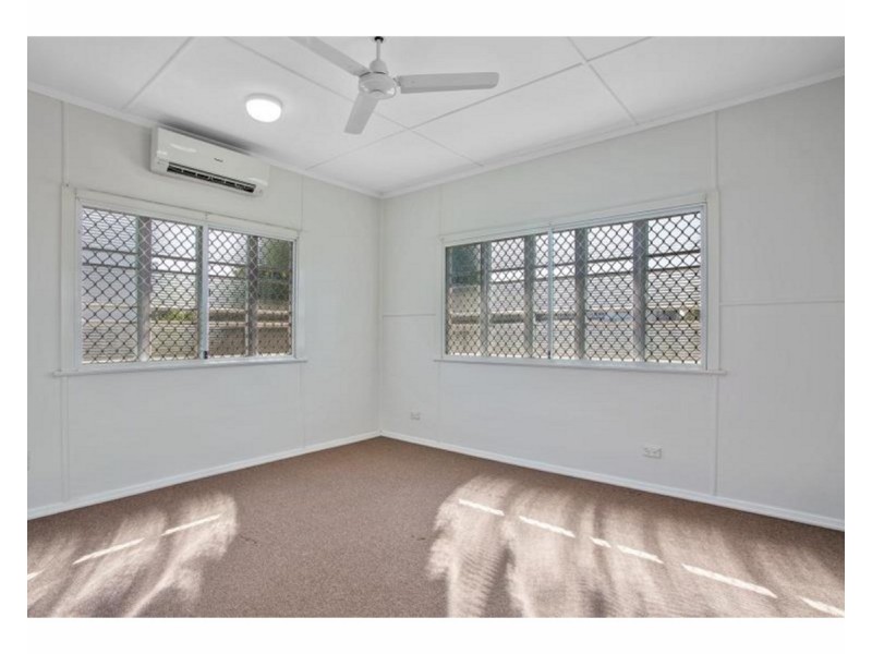 125 Main Street, Park Avenue QLD 4701