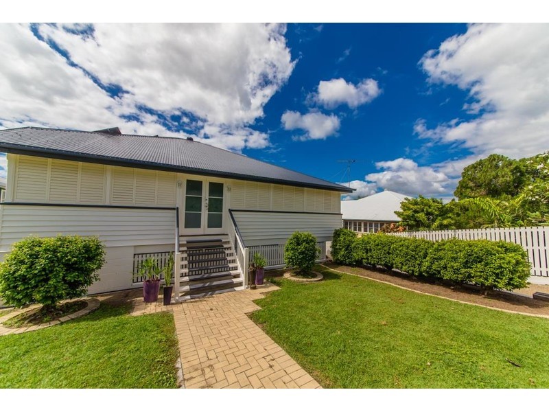 25 Lennox Street, The Range QLD 4700
