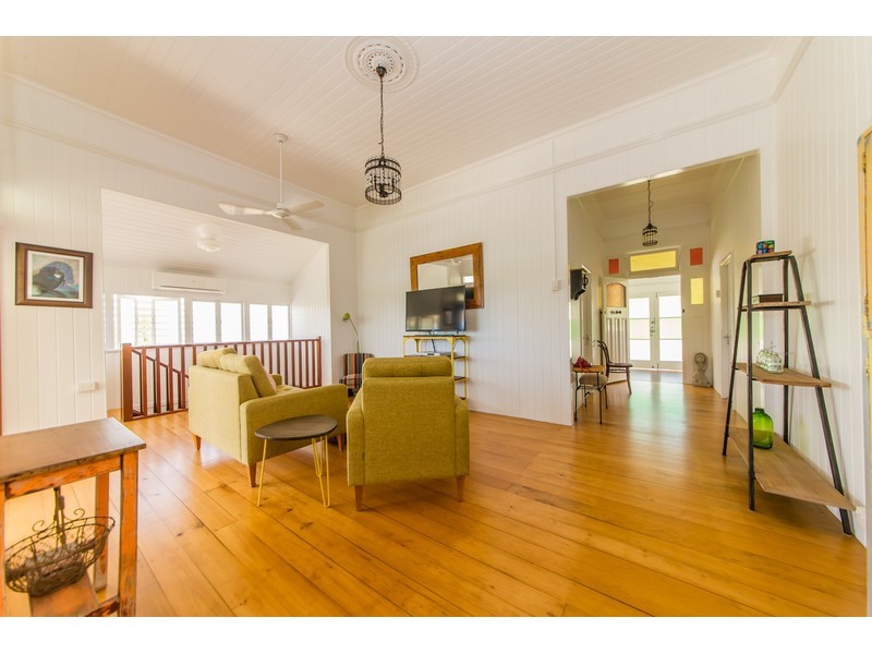 25 Lennox Street, The Range QLD 4700