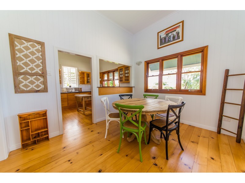 25 Lennox Street, The Range QLD 4700