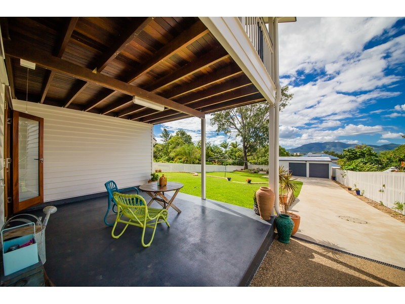 25 Lennox Street, The Range QLD 4700
