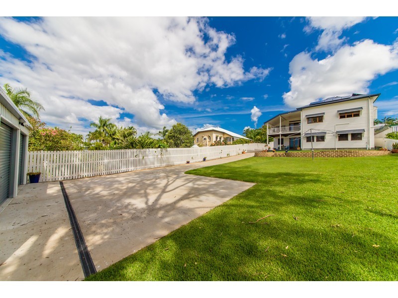 25 Lennox Street, The Range QLD 4700