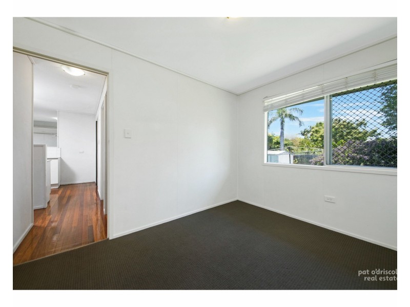 95 Stenlake Avenue, Kawana QLD 4701