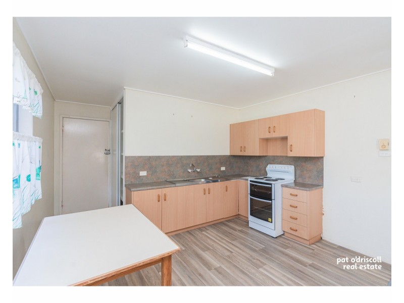 2/146 Dee Street, Koongal QLD 4701