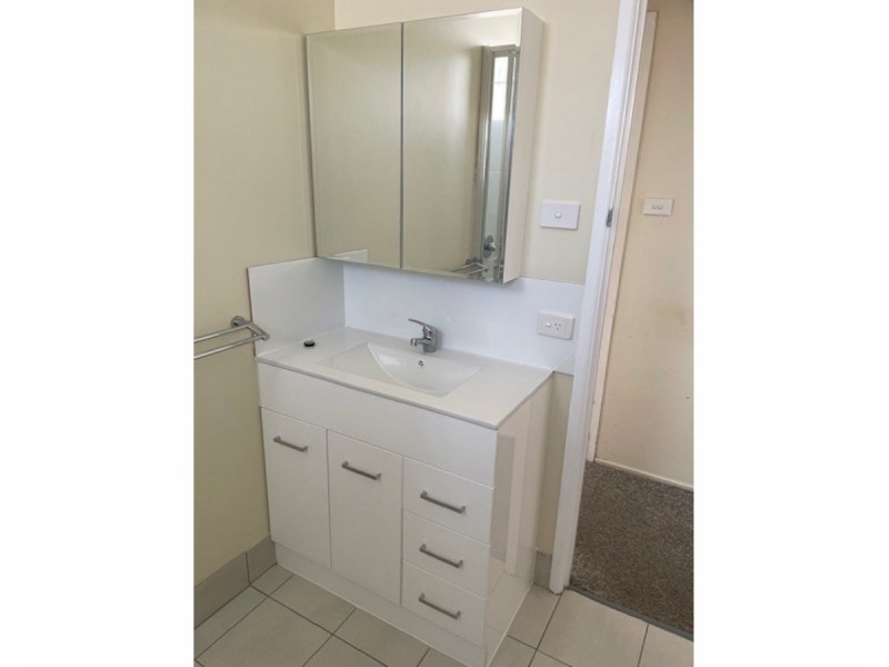 2/146 Dee Street, Koongal QLD 4701